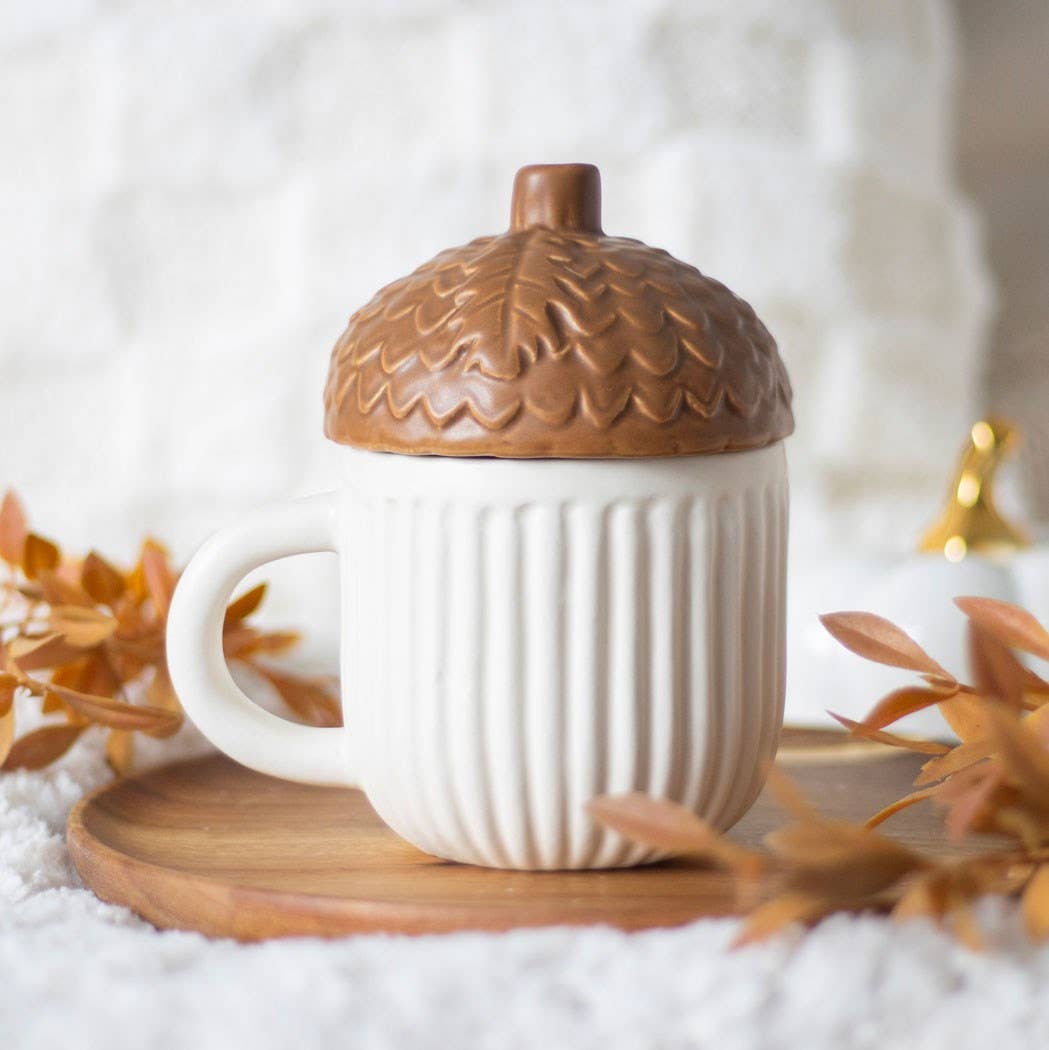 Tasse en forme de gland d'automne