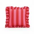 Housse de coussin rayée à volants