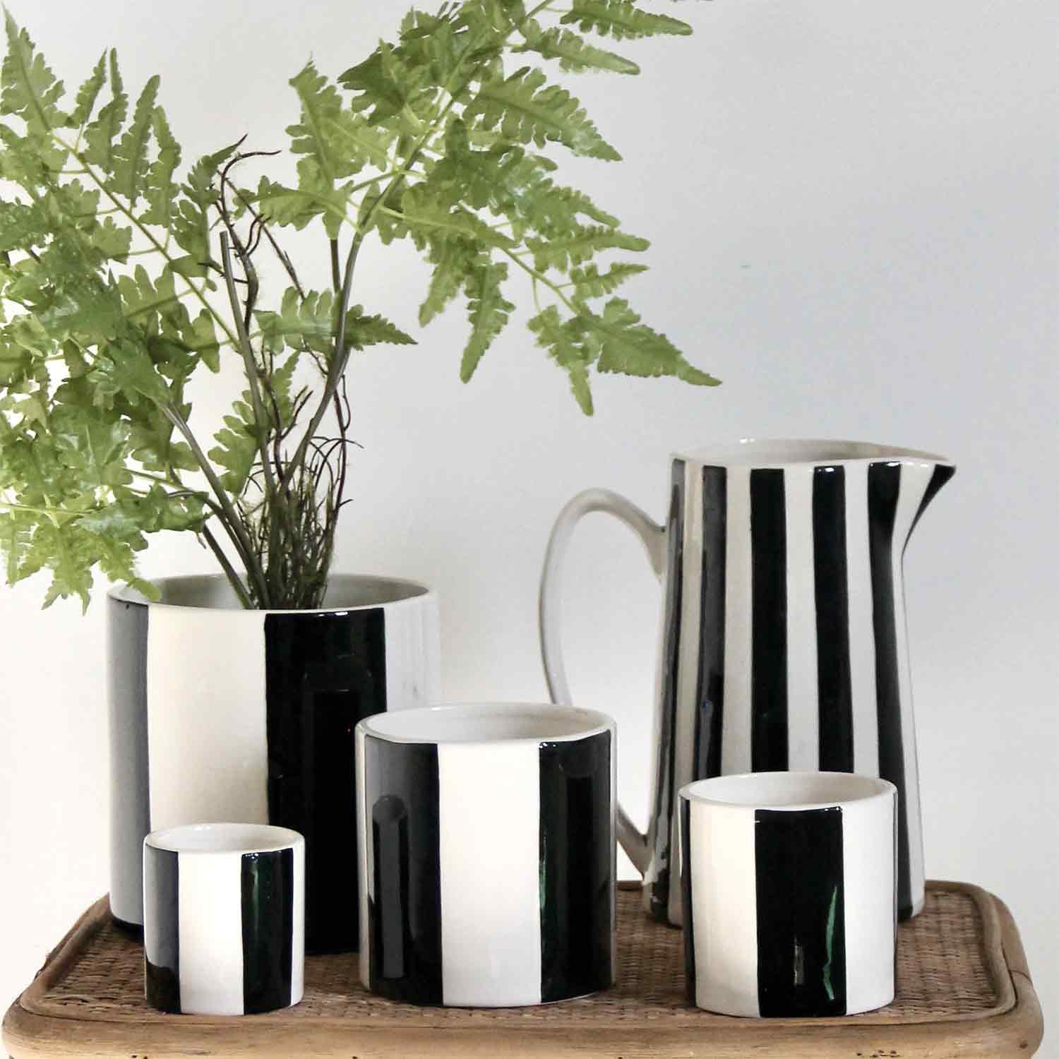 Pot rayure noir - diverses tailles