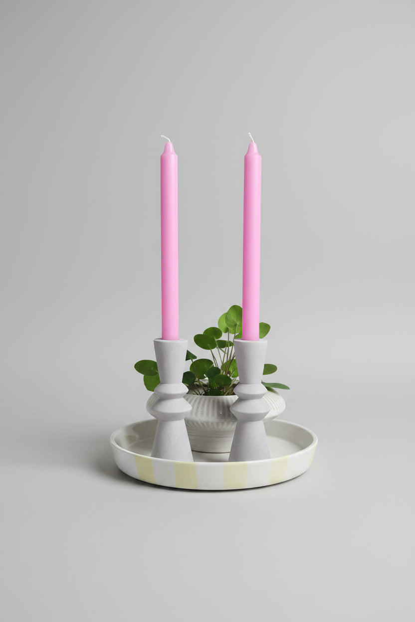 Bougeoir sculptural en céramique lilas
