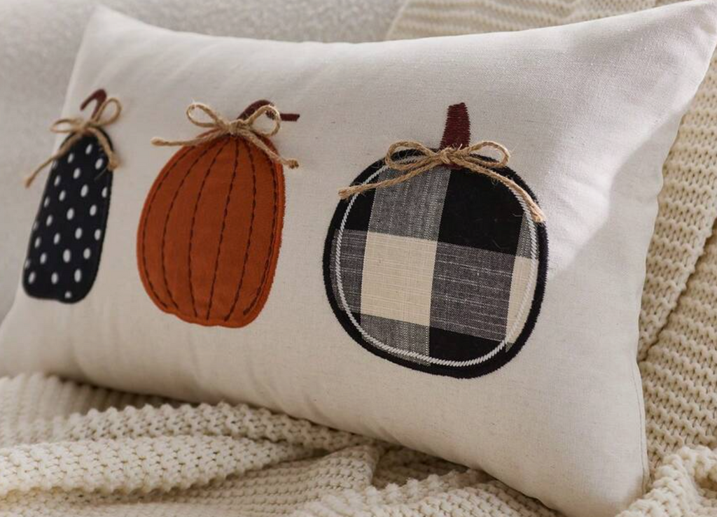 Housse de coussin Citrouilles brodées – 30 × 50 cm