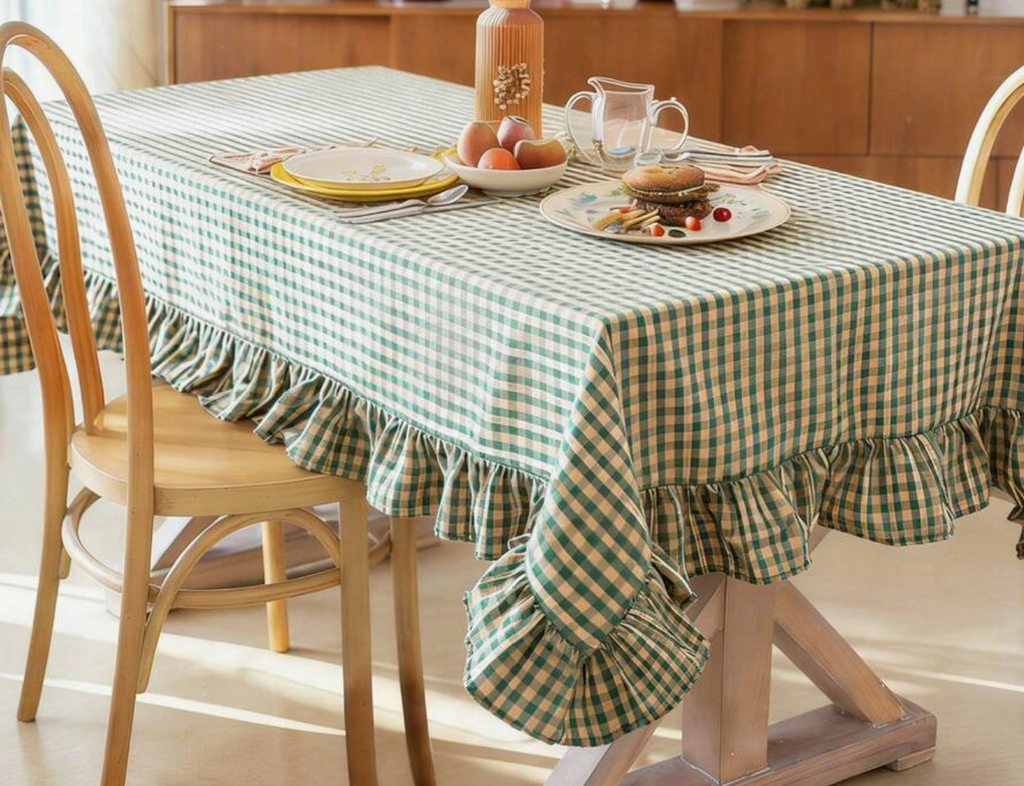 Nappe à volants vichy vert – 140 × 300 cm