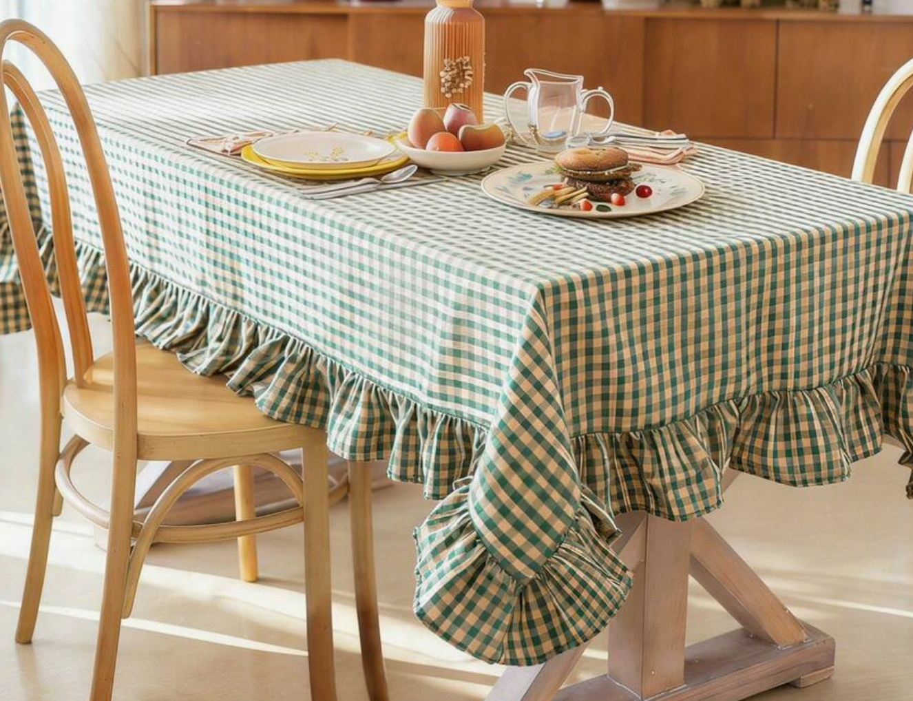 Nappe à volants vichy vert – 140 × 300 cm